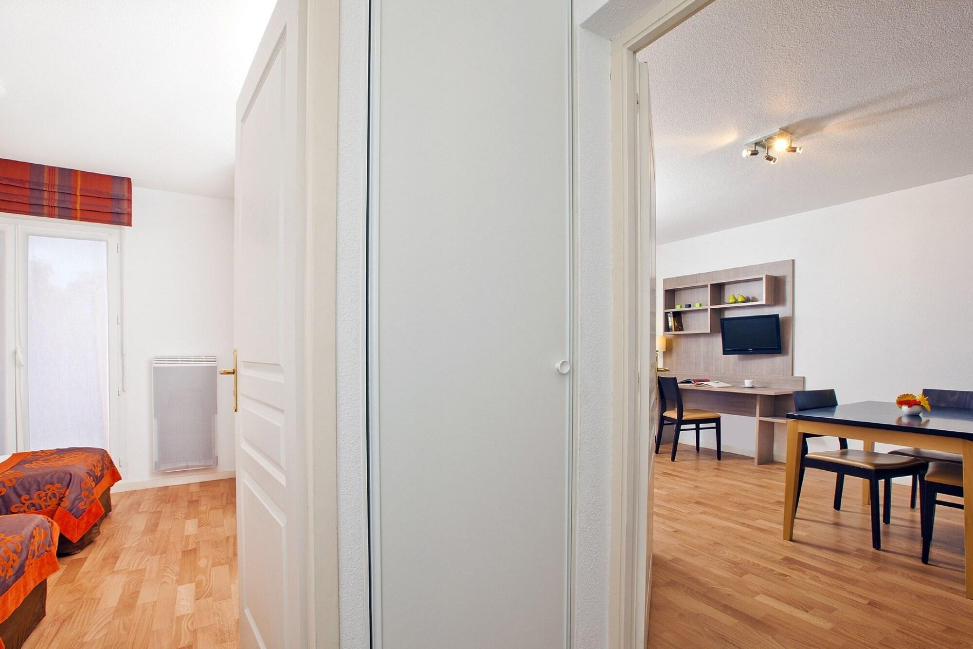 Residhome Geneve Prevessin Le Carre D'Or Екстер'єр фото