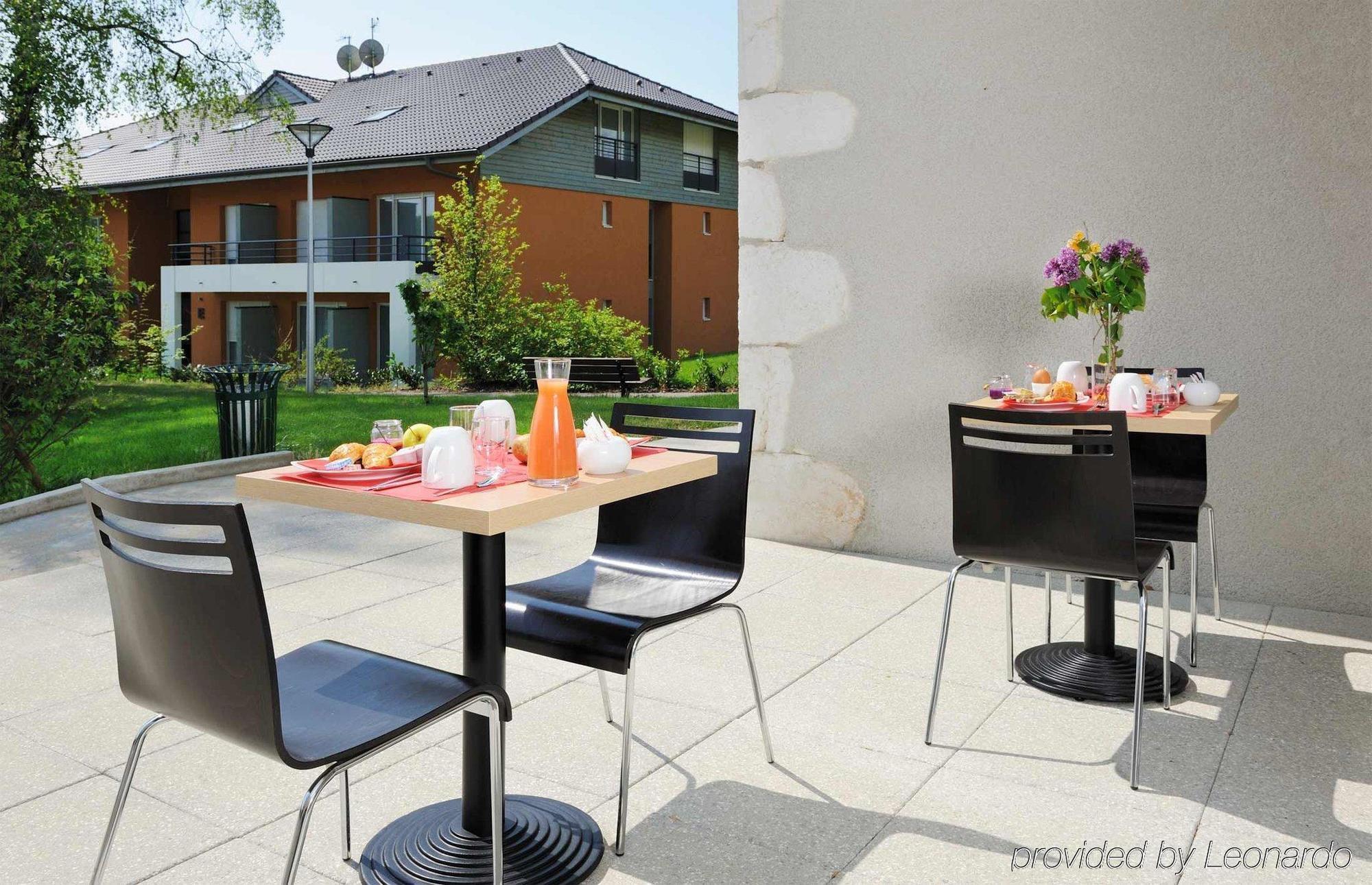 Residhome Geneve Prevessin Le Carre D'Or Ресторан фото
