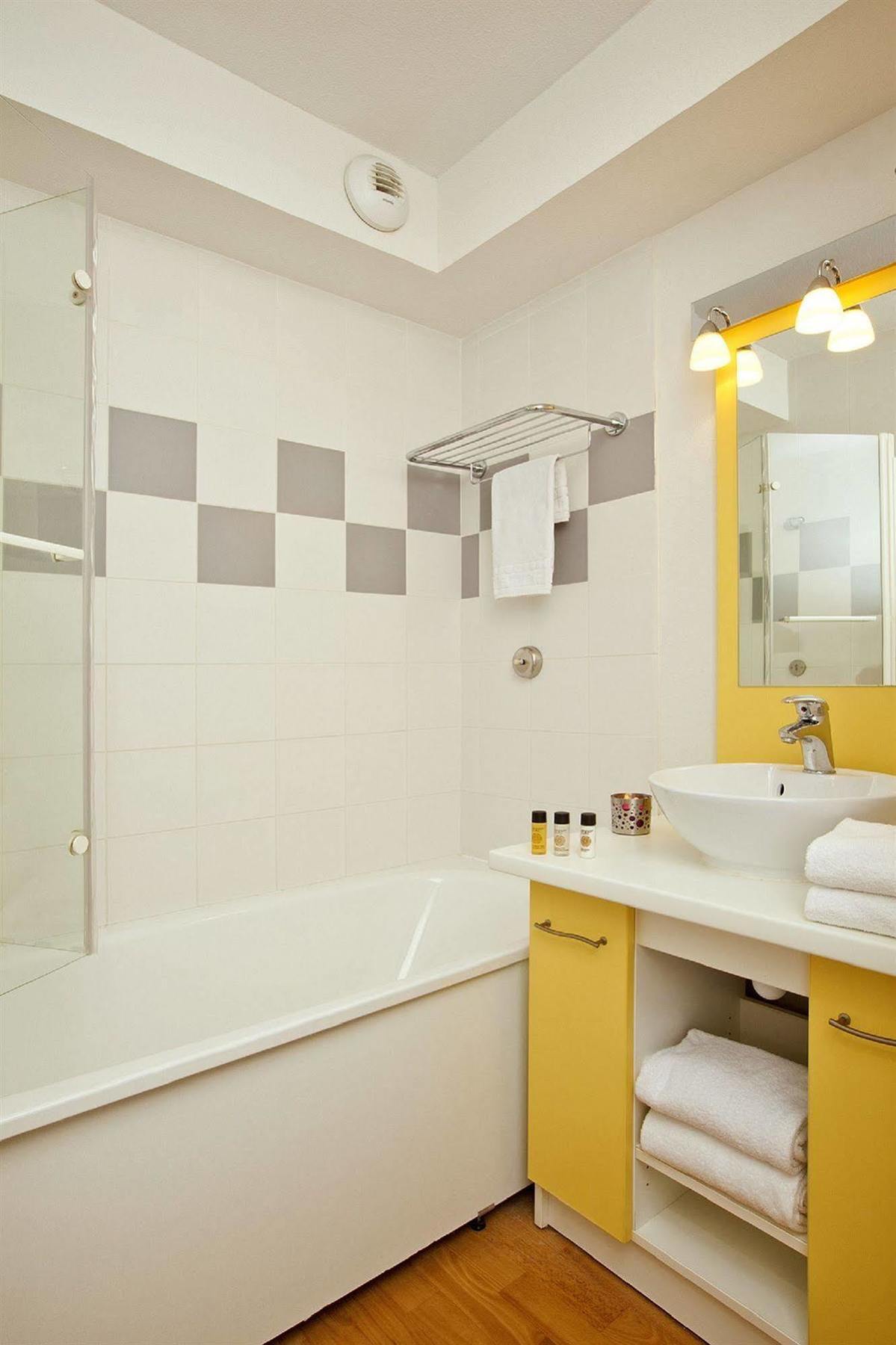 Residhome Geneve Prevessin Le Carre D'Or Екстер'єр фото
